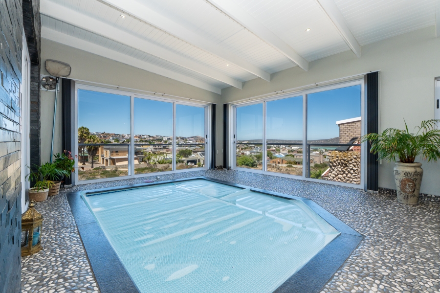 5 Bedroom Property for Sale in Myburgh Park Western Cape